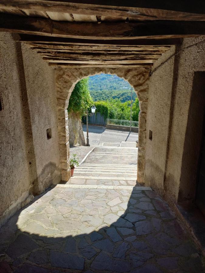 Casa Vacanze "Pietra Viva" Castelnuovo Parano Eksteriør billede